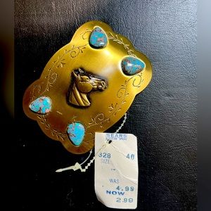 Women’s horse belt buckle